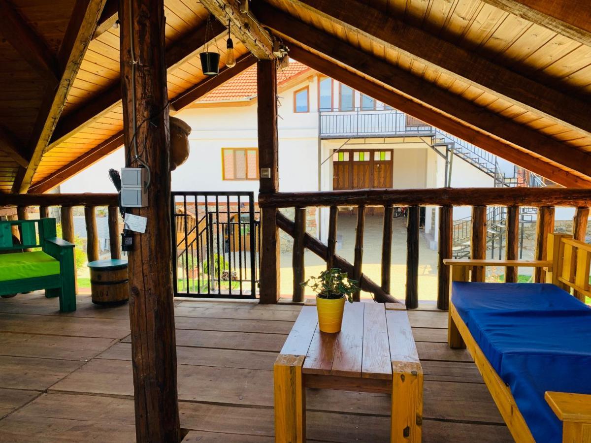 Hotel Casa "La Moara Din Gradina" Eftimie Murgu Esterno foto