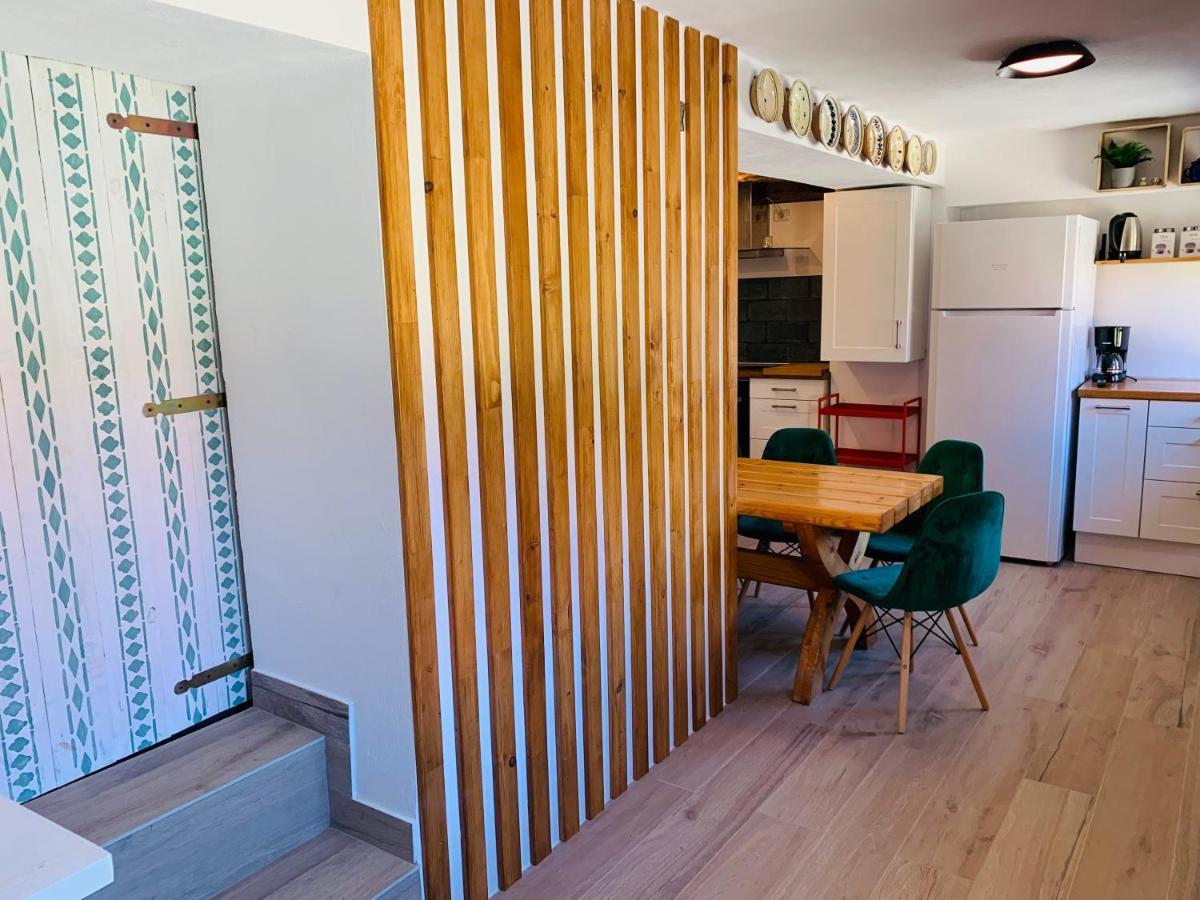 Hotel Casa "La Moara Din Gradina" Eftimie Murgu Esterno foto