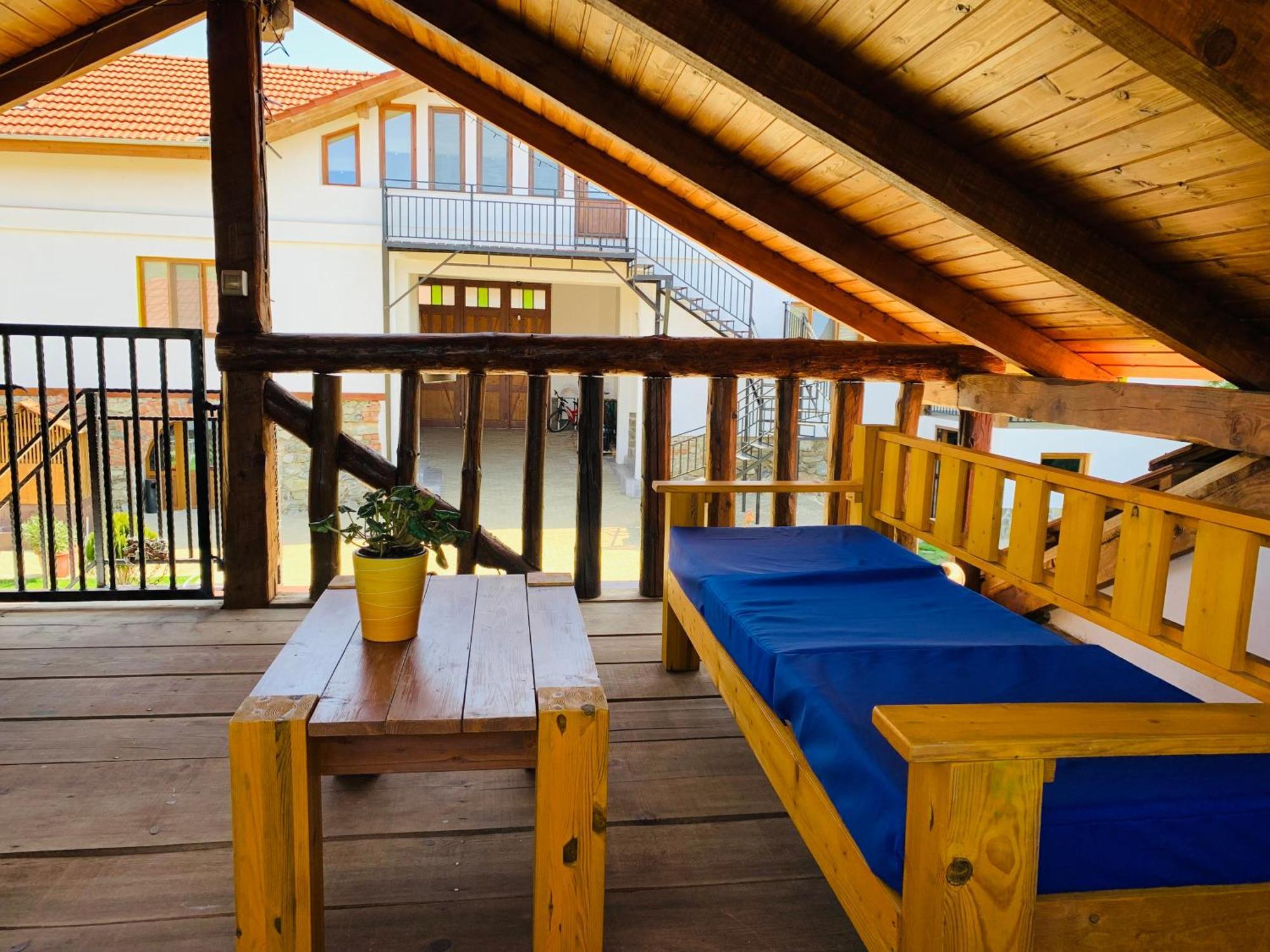 Hotel Casa "La Moara Din Gradina" Eftimie Murgu Esterno foto