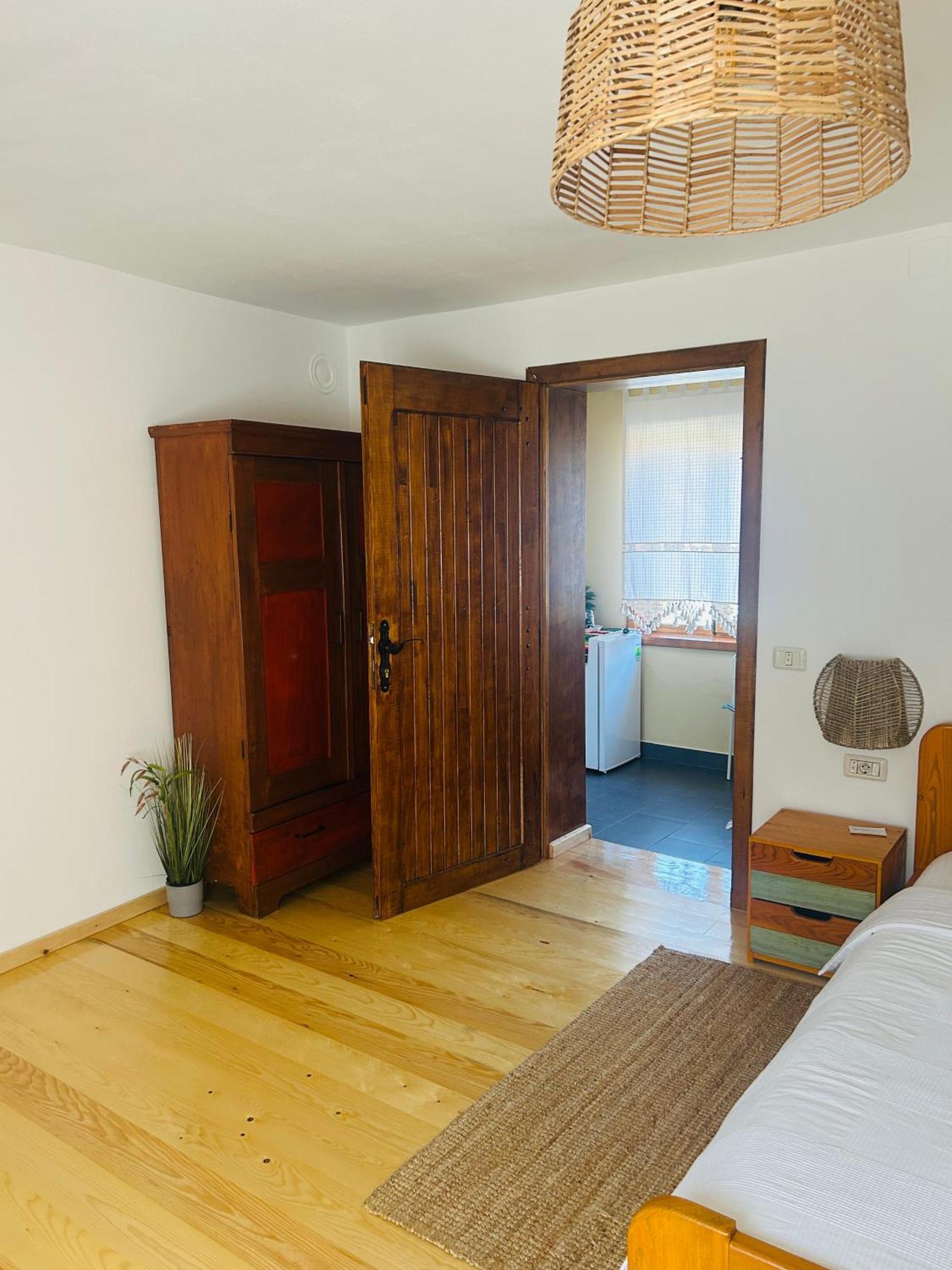 Hotel Casa "La Moara Din Gradina" Eftimie Murgu Esterno foto