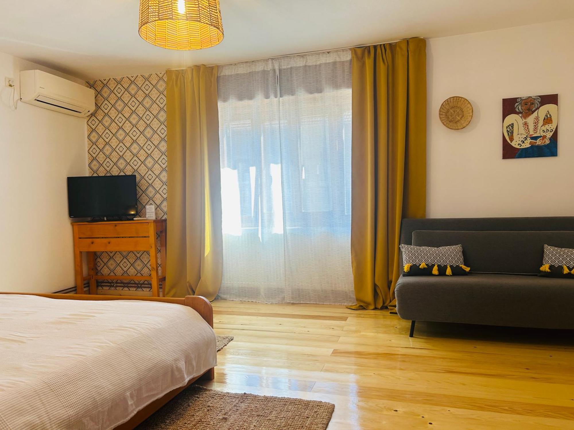Hotel Casa "La Moara Din Gradina" Eftimie Murgu Esterno foto